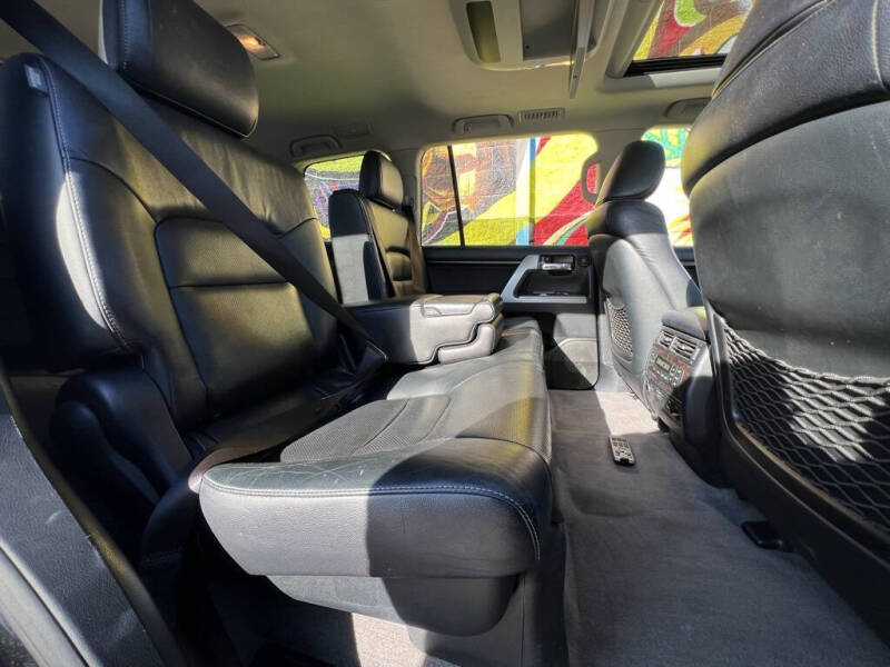 2013 Toyota Land Cruiser