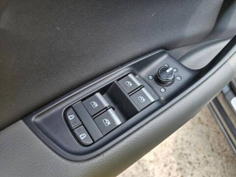 2022 Audi Q8 quattro Premium Plus 55 TFSI