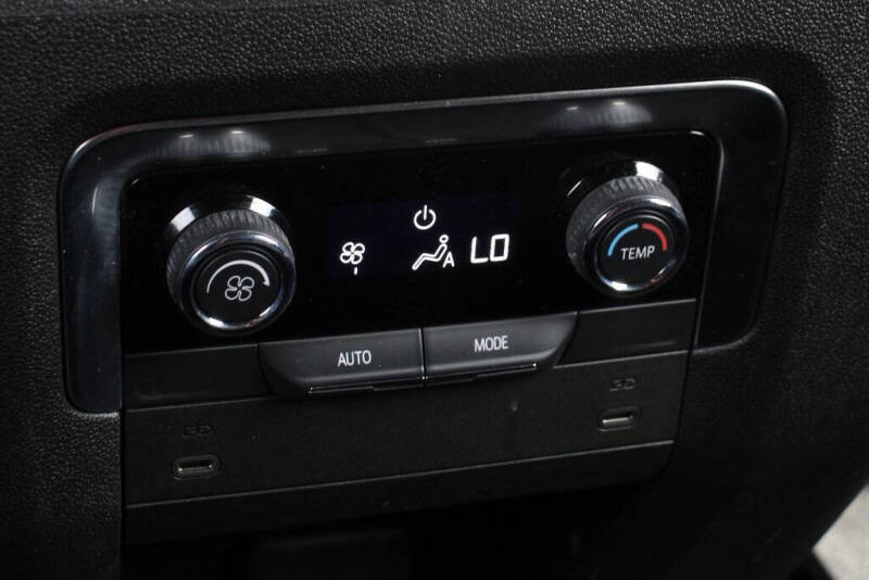 2025 Chevrolet Suburban LS