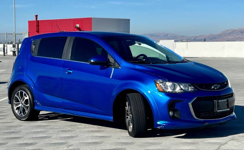 2018 Chevrolet Sonic LT photo 3