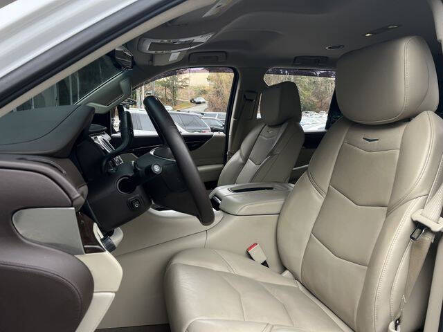 2017 Cadillac Escalade Standard