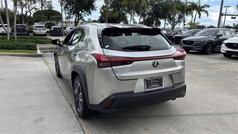 2020 Lexus UX 200
