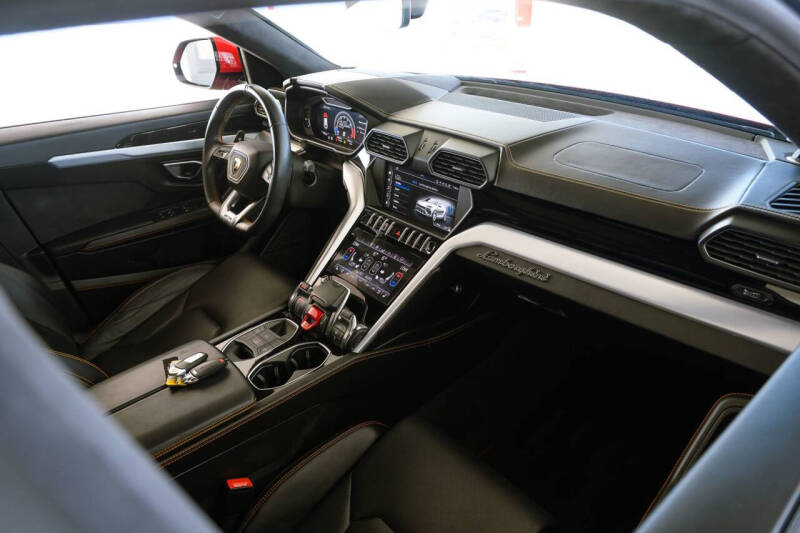 2019 Lamborghini Urus