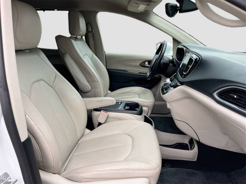 2019 Chrysler Pacifica Touring L Plus