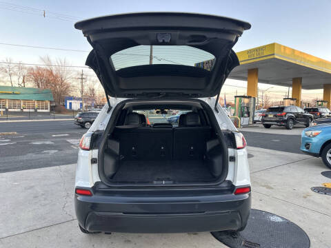 2019 Jeep Cherokee Latitude Plus