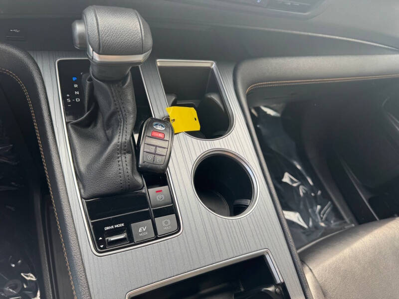 2023 Toyota Sienna Woodland Edition