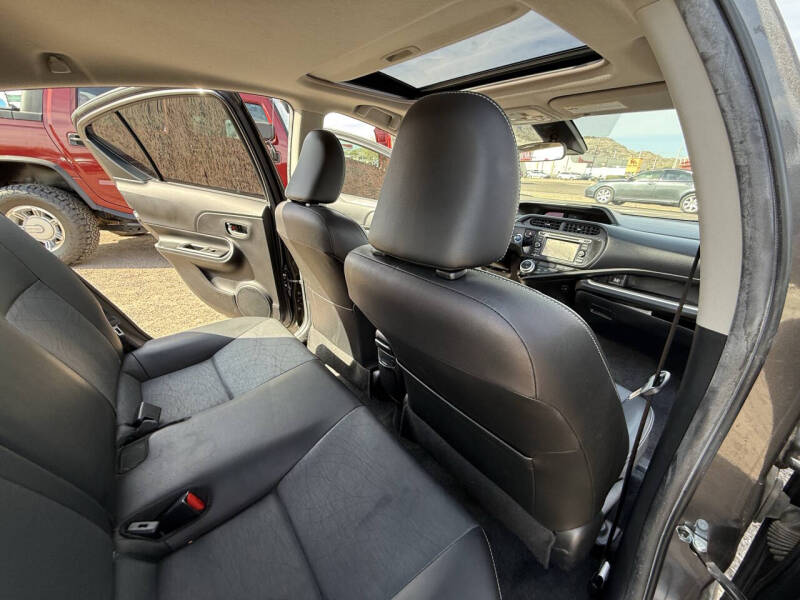 2017 Toyota Prius c Three
