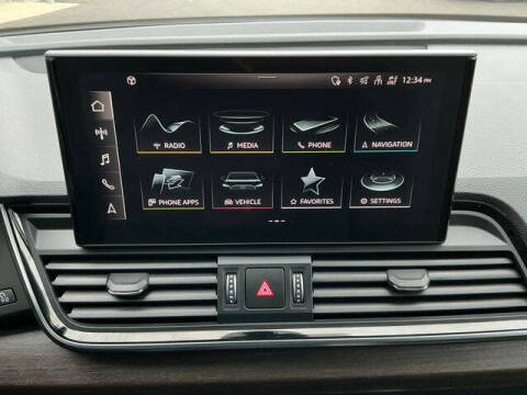 2022 Audi Q5 quattro Premium 40 TFSI