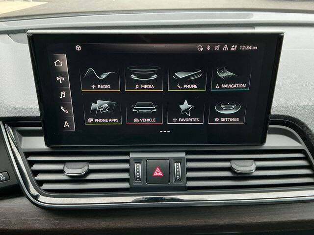 2022 Audi Q5 quattro Premium 40 TFSI