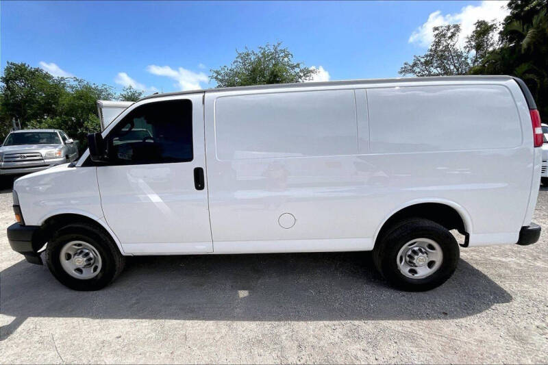 2023 Chevrolet Express 2500