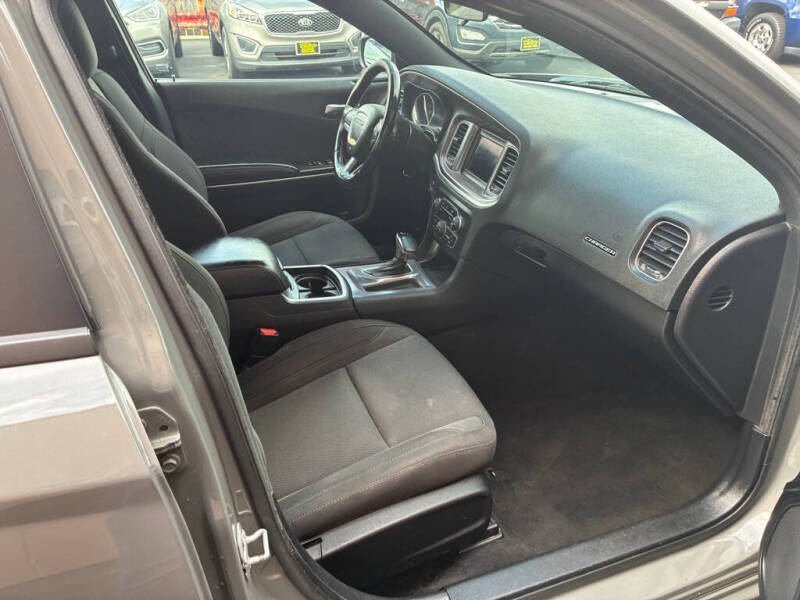 2019 Dodge Charger SXT