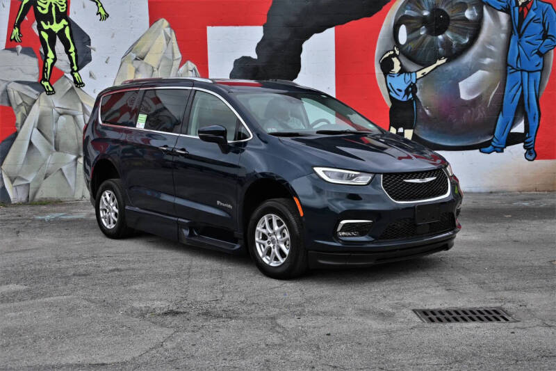 2021 Chrysler Pacifica Touring L