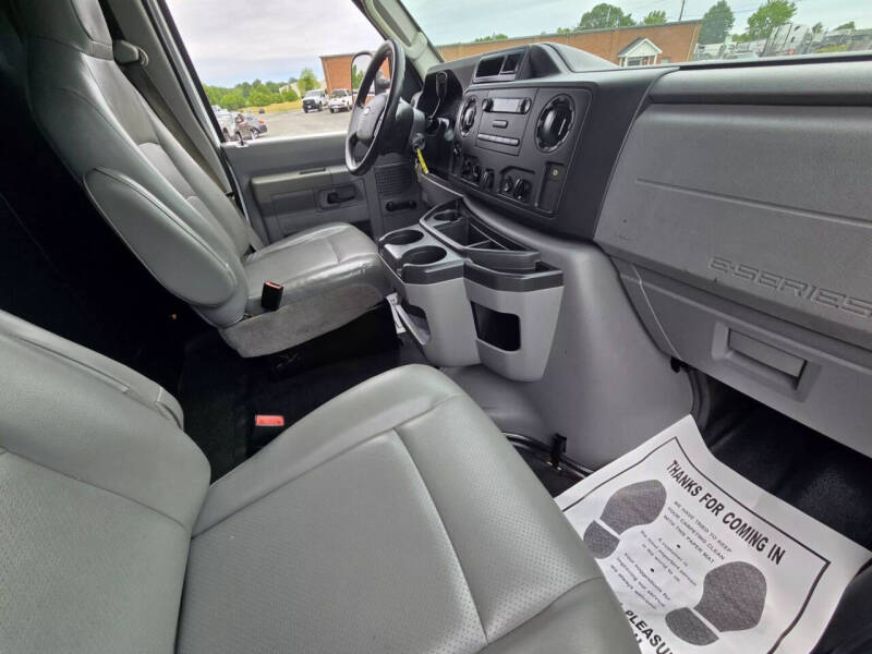 2014 Ford E-Series E-350 SD