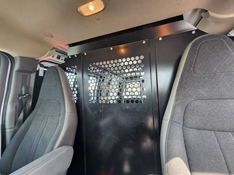 2022 Chevrolet Express 2500