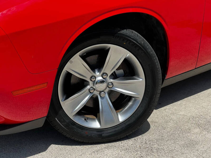 2021 Dodge Challenger SXT