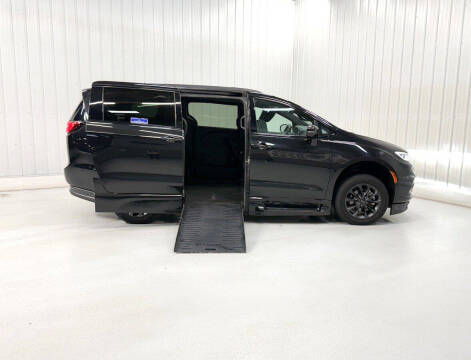 2021 Chrysler Pacifica Touring L