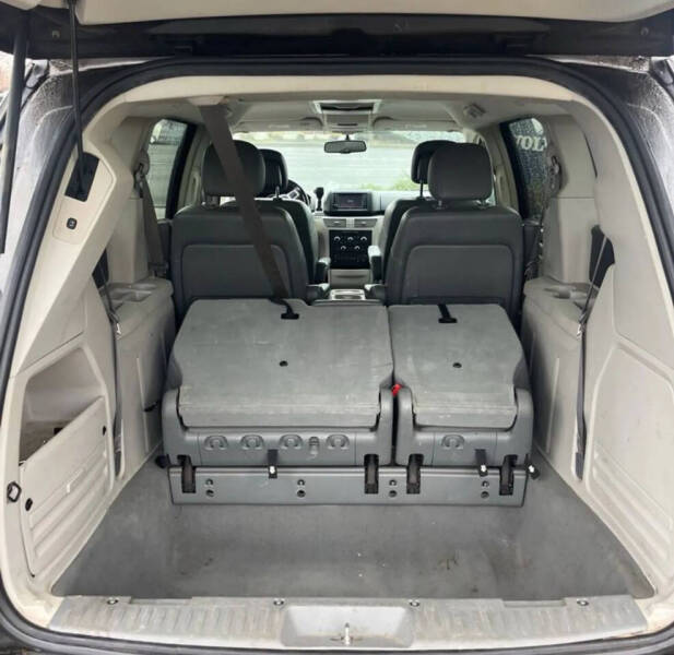 2012 Volkswagen Routan