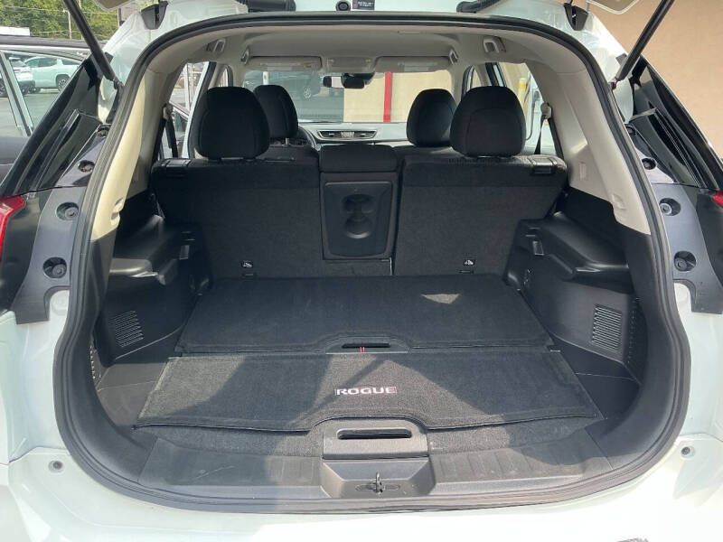 2020 Nissan Rogue SV