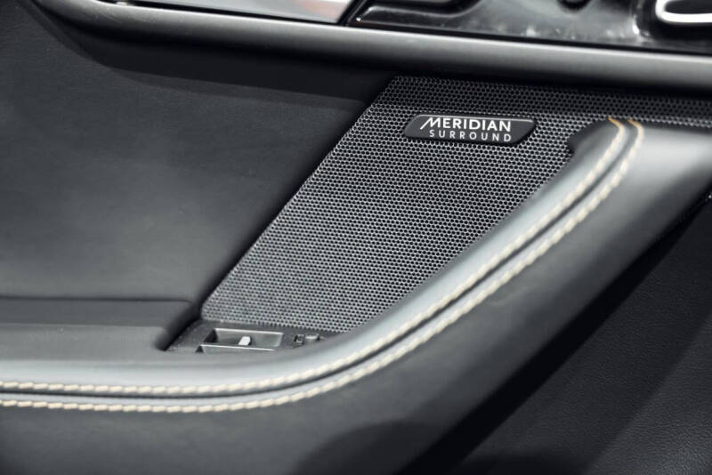 2015 Jaguar F-TYPE R