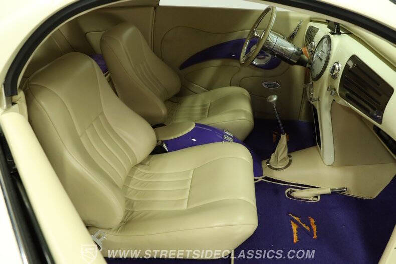 1939 Lincoln Zephyr