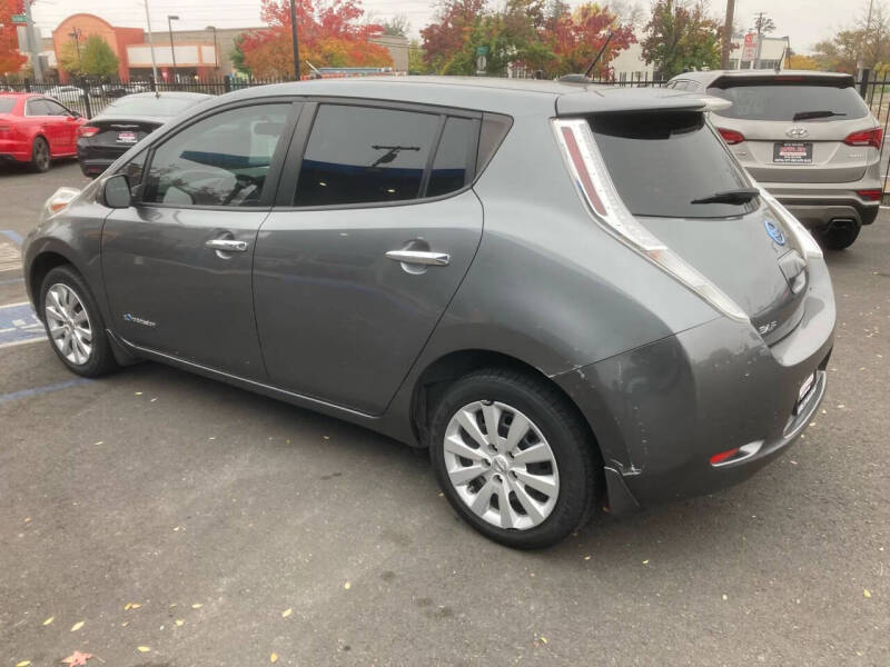 2016 Nissan LEAF S-24