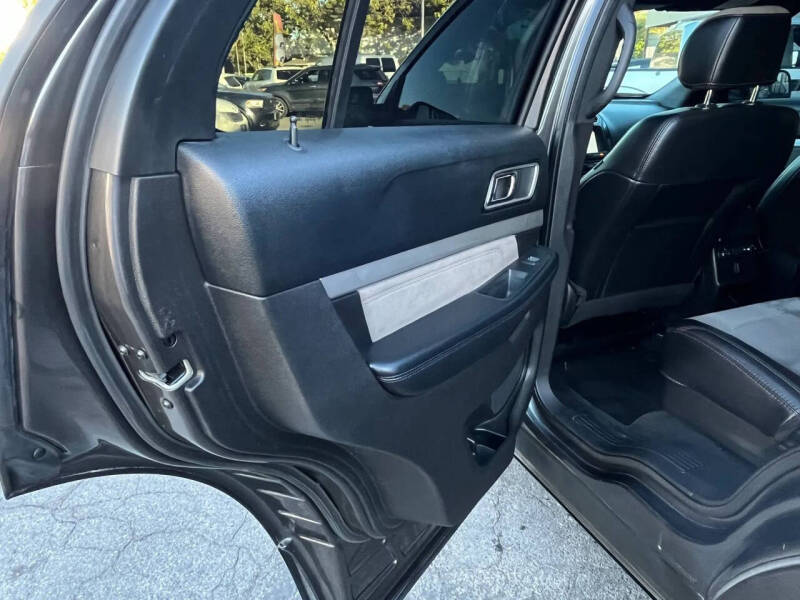 2017 Ford Explorer XLT