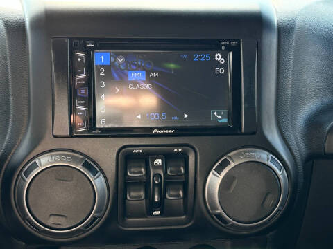 2016 Jeep Wrangler Unlimited Willys Wheeler