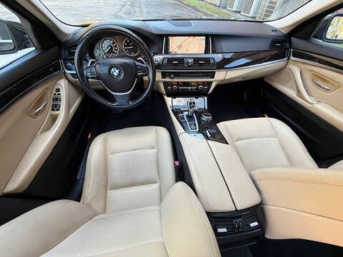 2016 BMW 5 Series 528i