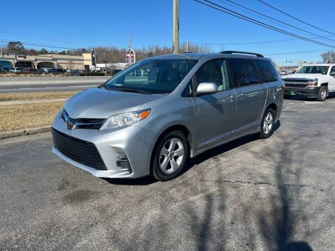 2020 Toyota Sienna for sale at iCar Auto Sales in Howell NJ