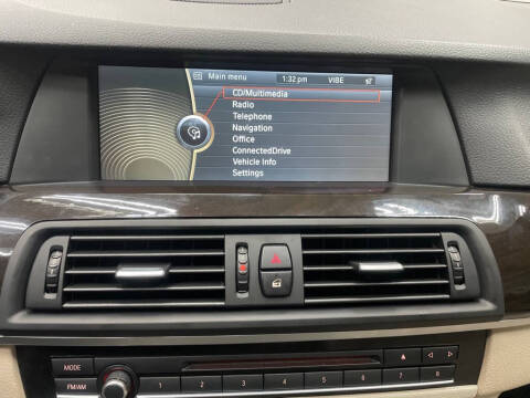 2011 BMW 5 Series 528i