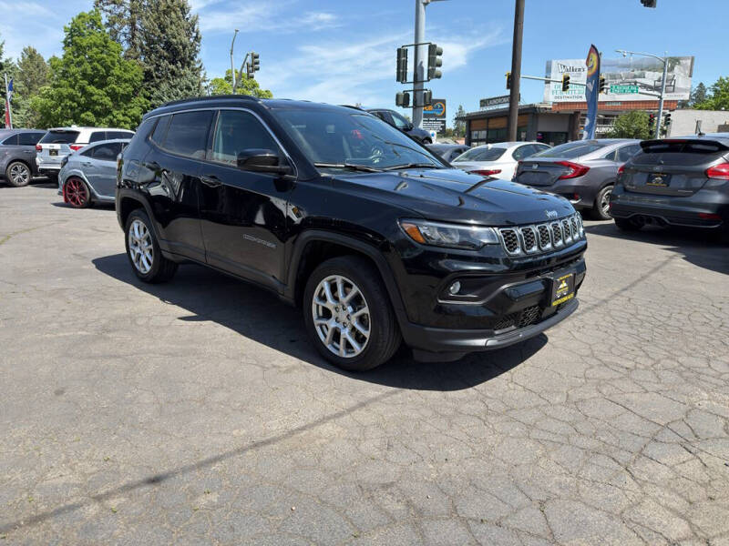 2024 Jeep Compass Latitude Lux
