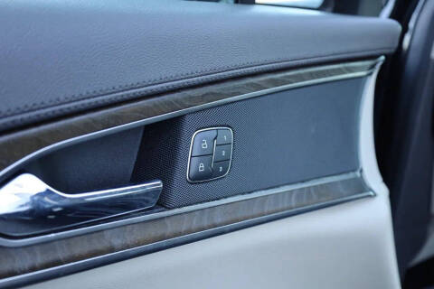 2019 Lincoln Nautilus Select