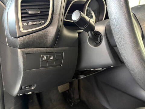 2014 Mazda MAZDA3 i SV