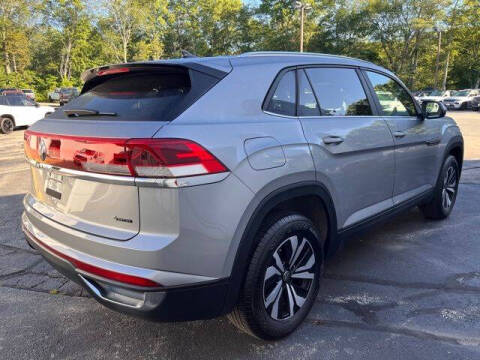 2024 Volkswagen Atlas Cross Sport SE 4Motion