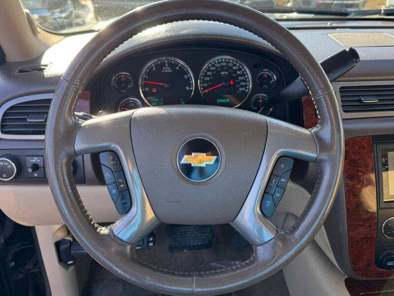 2013 Chevrolet Avalanche LTZ Black Diamond