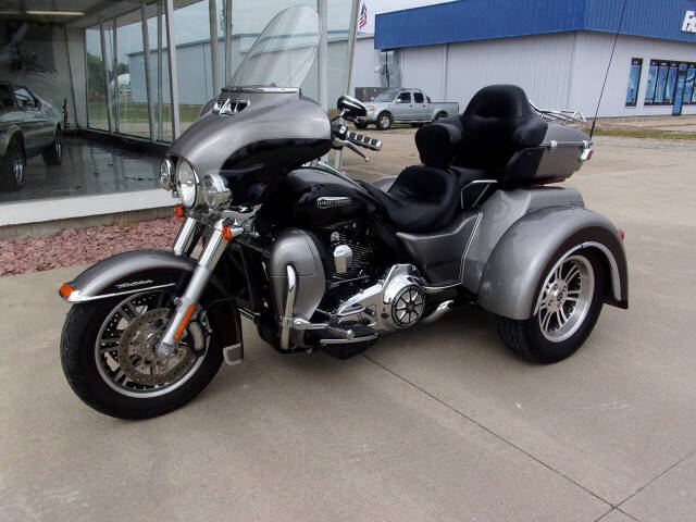 2016 Harley-Davidson Tri Glide Ultra for sale at Johnson Car Company LLC in Mount Pleasant, IA