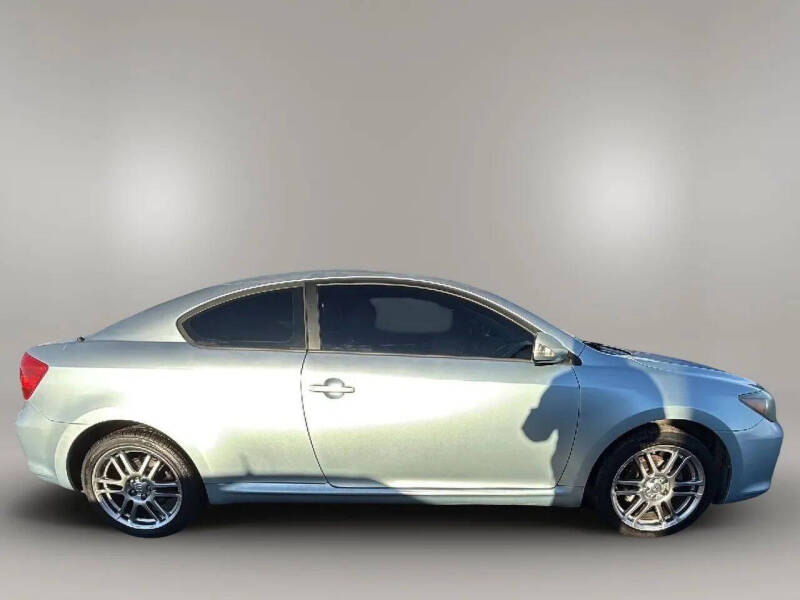 2005 Scion tC