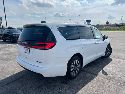 2024 Chrysler Pacifica Plug-In Hybrid