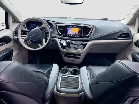 2018 Chrysler Pacifica Hybrid Limited