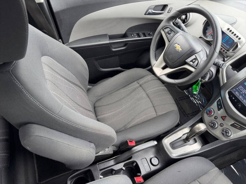 2015 Chevrolet Sonic LT Auto