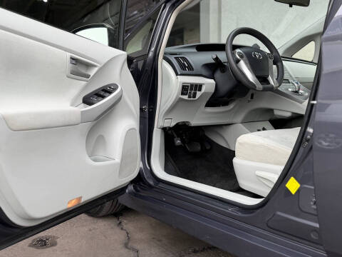 2012 Toyota Prius Two