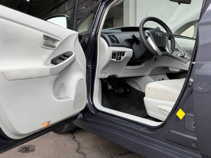 2012 Toyota Prius Two