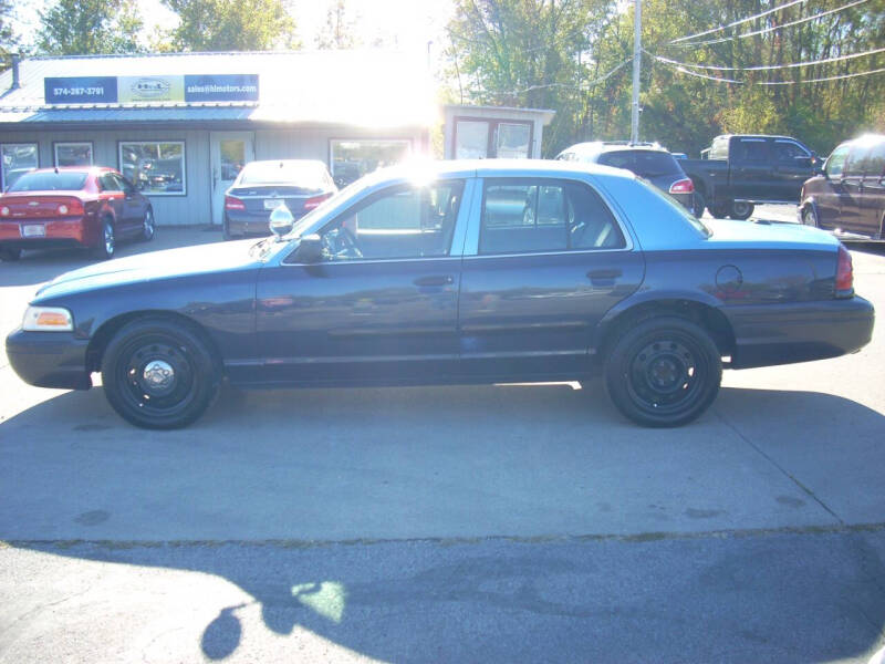 Used 2005 Ford Crown Victoria Police with VIN 2FAFP71W55X127567 for sale in Warsaw, IN