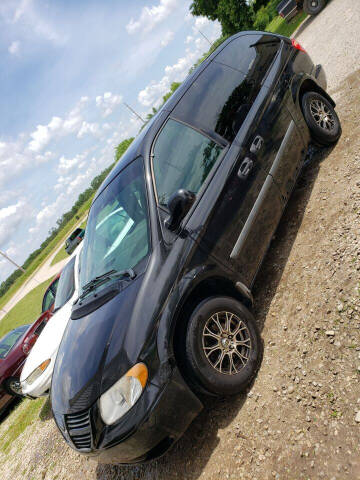 2005 Dodge Grand Caravan for sale at WESTSIDE GARAGE LLC in Keokuk IA