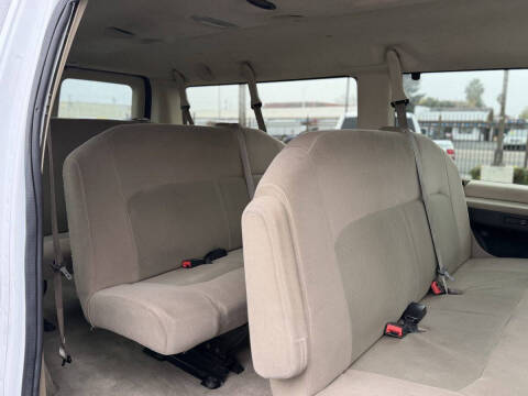 2012 Ford E-Series E-350 SD XLT