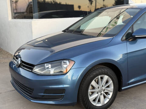 2016 Volkswagen Golf TSI SE