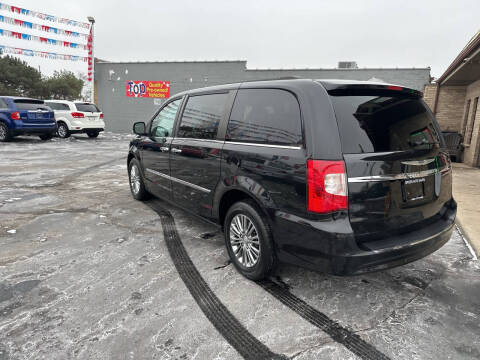 2014 Chrysler Town and Country Touring-L