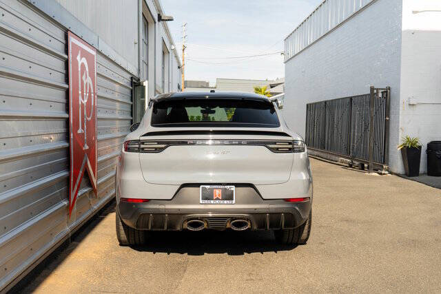 2023 Porsche Cayenne 42