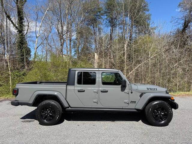 2022 Jeep Gladiator Willys