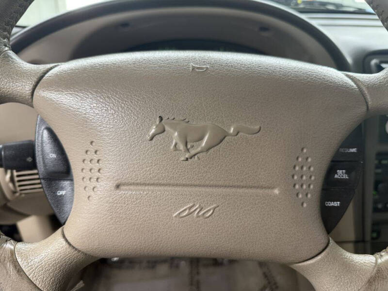 2002 Ford Mustang GT Deluxe